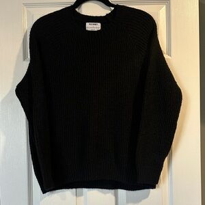 Old Navy Women's Black Crewneck Sweater